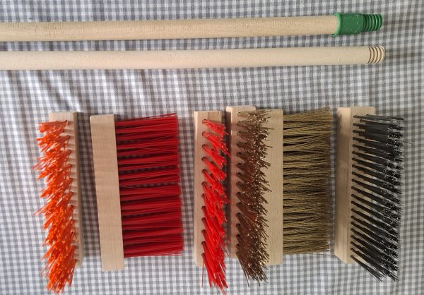 SZCZOTKI DO ZWROTNIC I ROZJAZDÓW METALOWE I PLASTIKOWE