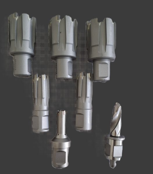 FREZY  TREPANACYJNE  Z WĘGLIKÓW SPIEKANYCH